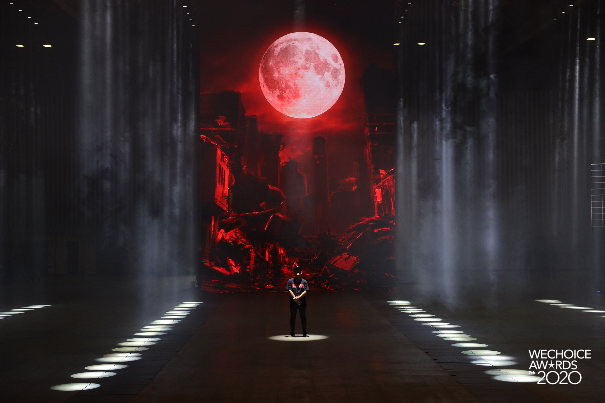 Hé lộ sân khấu Gala WeChoice Awards 2020: Đề cao sự tối giản, ẩn sau đó là ý tưởng sáng tạo và rất nhiều ý nghĩa - Ảnh 5. Hé lộ sân khấu Gala WeChoice Awards 2020: Đề cao sự tối giản, ẩn sau đó là ý tưởng sáng tạo và rất nhiều ý nghĩa - Ảnh 5.