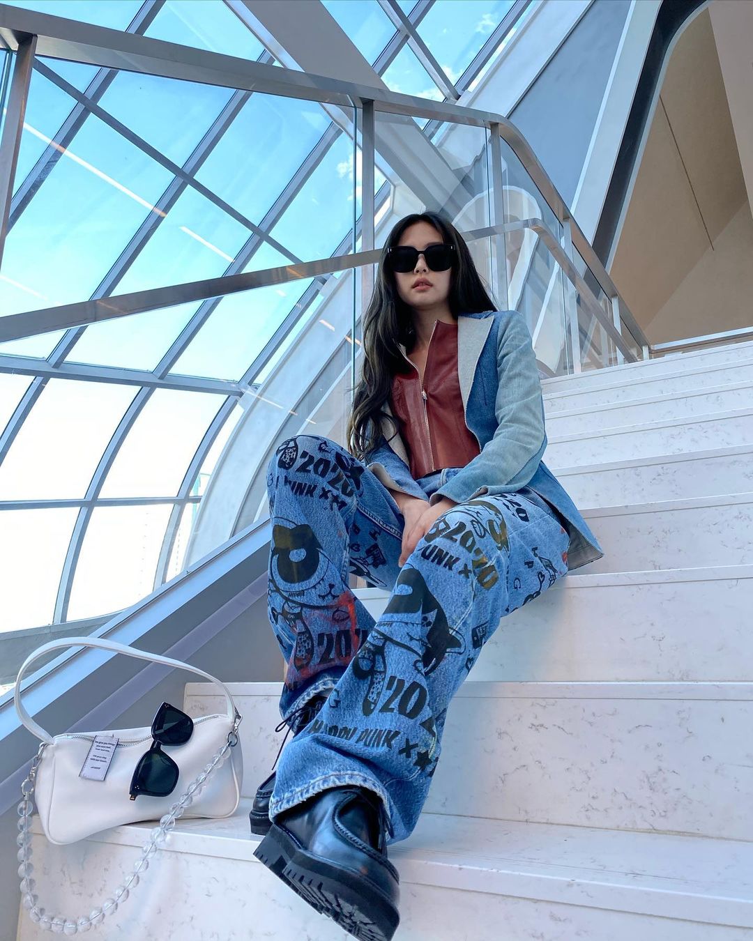 Em trai BLACKPINK h&eacute; lộ trụ sở mới si&ecirc;u sang của YG: Căng tin, ph&ograve;ng tập khổng lồ chưa sốc bằng h&agrave;nh lang đủ lớn để quay MV! - Ảnh 12.