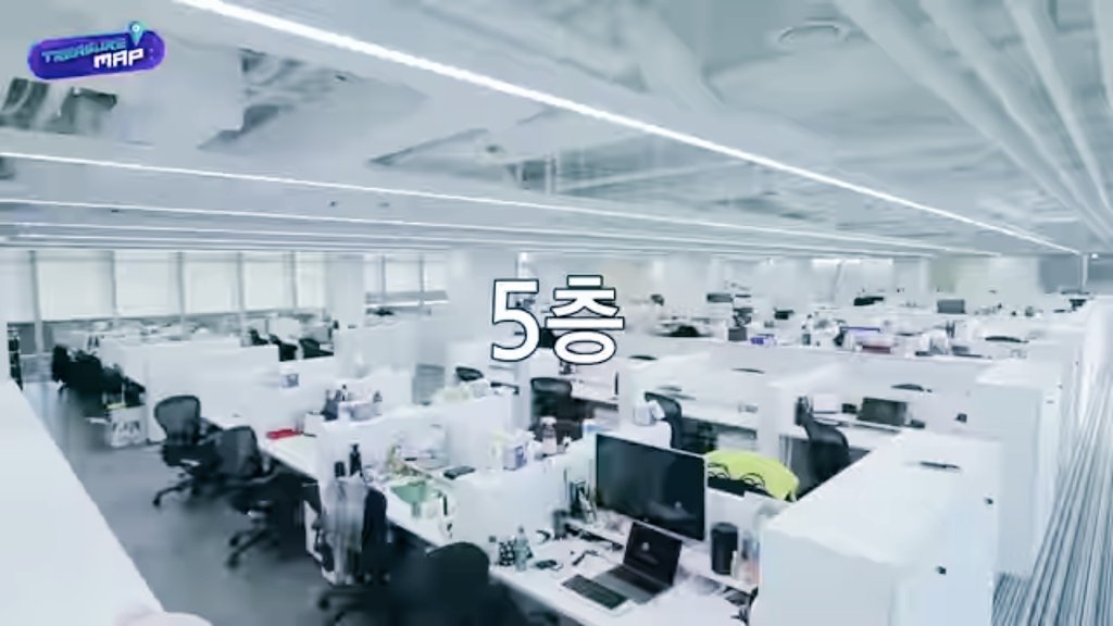 Em trai BLACKPINK h&eacute; lộ trụ sở mới si&ecirc;u sang của YG: Căng tin, ph&ograve;ng tập khổng lồ chưa sốc bằng h&agrave;nh lang đủ lớn để quay MV! - Ảnh 25.