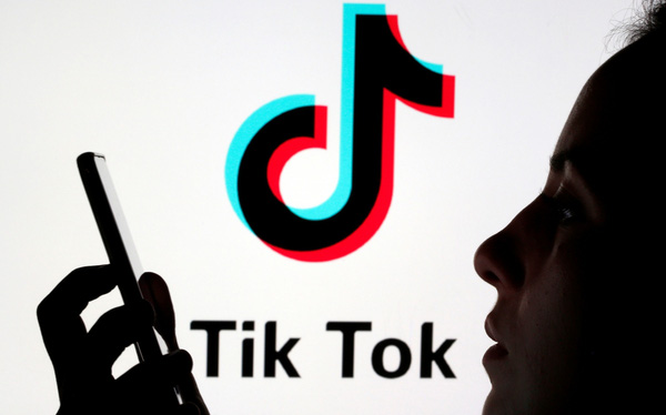 Italy yêu cầu TikTok chặn người dùng nhỏ tuổi sau vụ bé gái 10 tuổi tử vong - Ảnh 1.