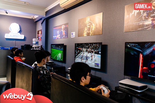 Cận cảnh quán PS5 siêu xịn xò đầu tiên tại Hà Nội - Ảnh 4.