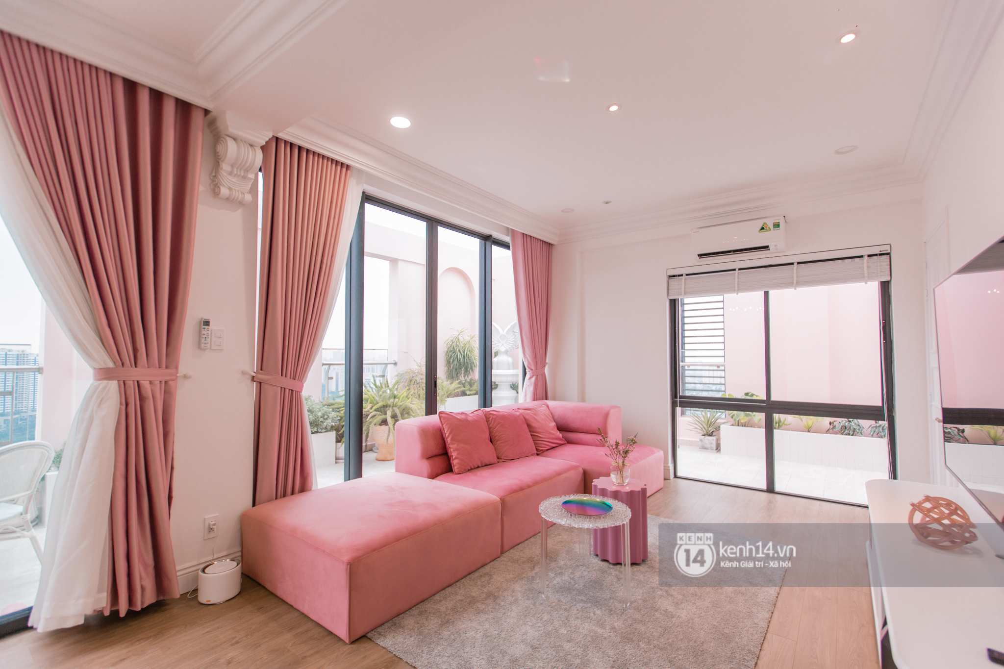 Quỳnh Anh Shyn lần đầu khoe penthouse 7 tỷ, mê nhất là ban công và phòng tắm đẹp như set chụp hình tạp chí - Ảnh 3.