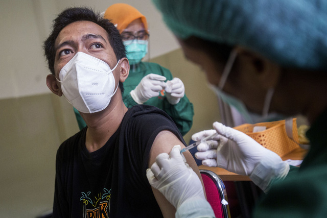 Hơn 100,6 triệu người mắc COVID-19 trên thế giới, Indonesia ghi nhận trên 1 triệu ca nhiễm - Ảnh 3.