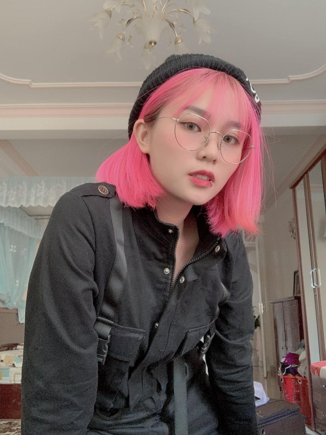 MisThy: Nữ streamer triệu fan với chất riêng khó lẫn, qua bao năm vẫn là “đỉnh của chóp” - Ảnh 2. MisThy: Nữ streamer triệu fan với chất riêng khó lẫn, qua bao năm vẫn là “đỉnh của chóp” - Ảnh 2.