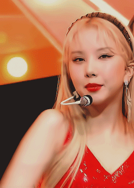 Dàn idol nữ càng lớn càng “bùng nổ” visual: Lisa doạ soán ngôi nữ thần BLACKPINK, em út Red Velvet lột xác nhưng bị tố copy Jennie - Ảnh 15.