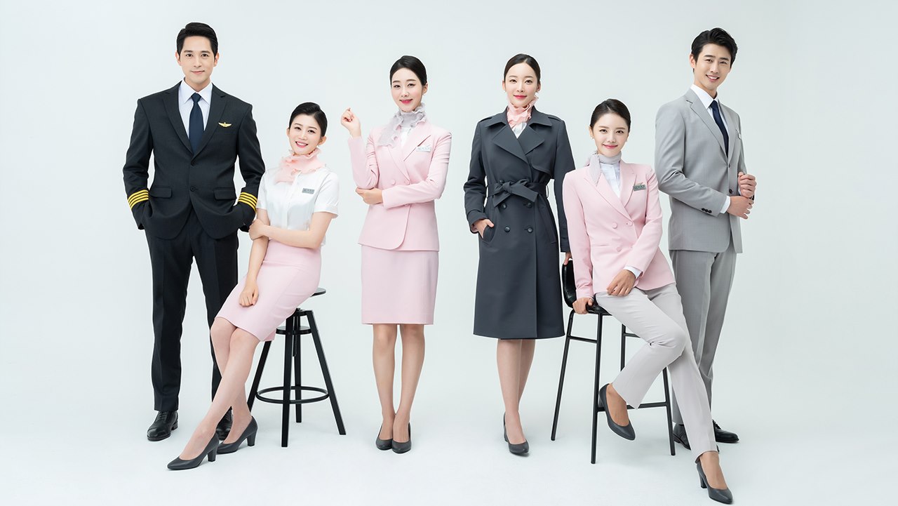 Đồng phục của tiếp viên hàng không Hàn Quốc: Đa phần đều nhã nhặn nhưng đột phá nhất thì phải là hãng cuối - Ảnh 16.