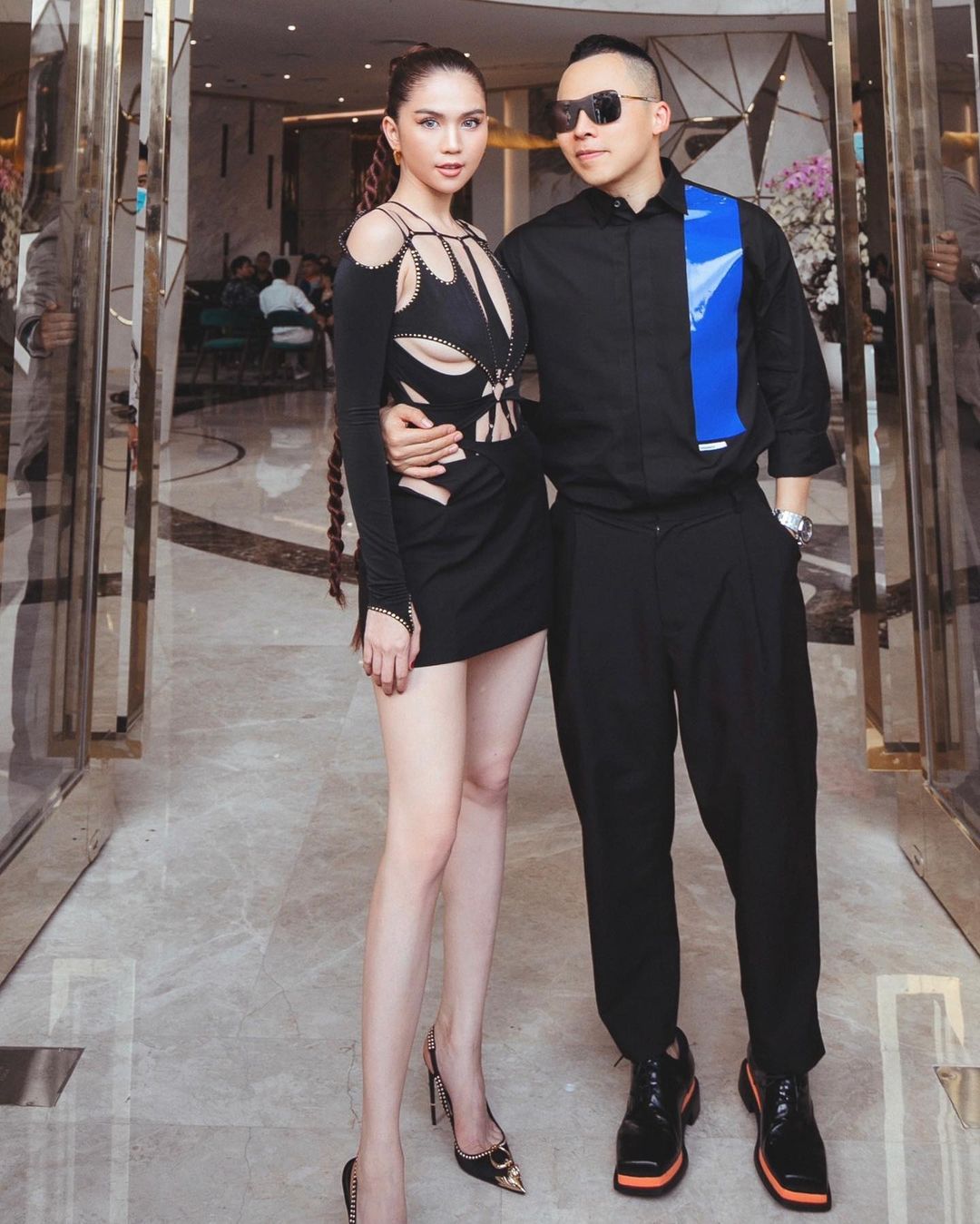 Vũ Khắc Tiệp khoe ảnh chuẩn bị comeback bên Ngọc Trinh và dàn gà cưng, ai dè bị soi sống ảo kéo chân quá lố! - Ảnh 5. Vũ Khắc Tiệp khoe ảnh chuẩn bị comeback bên Ngọc Trinh và dàn gà cưng, ai dè bị soi sống ảo kéo chân quá lố! - Ảnh 5.