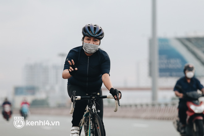 Toàn cảnh những thay đổi giãn cách ở TP.HCM; Ngoài Hà Nội, 3 tỉnh khác đã phát hiện người về từ Bệnh viện Việt Đức mắc Covid-19 - Ảnh 4. Toàn cảnh những thay đổi giãn cách ở TP.HCM; Ngoài Hà Nội, 3 tỉnh khác đã phát hiện người về từ Bệnh viện Việt Đức mắc Covid-19 - Ảnh 4.