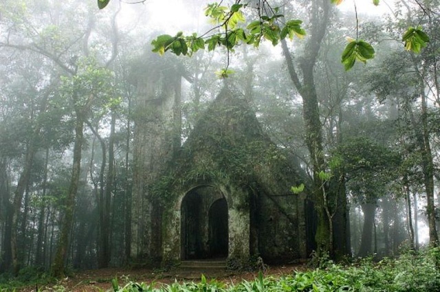 Loạt địa điểm bỏ hoang kỳ bí ở Việt Nam, có nơi từng xuất hiện trên truyền thông quốc tế khiến bao người kinh ngạc (Kỳ 1) - Ảnh 7.