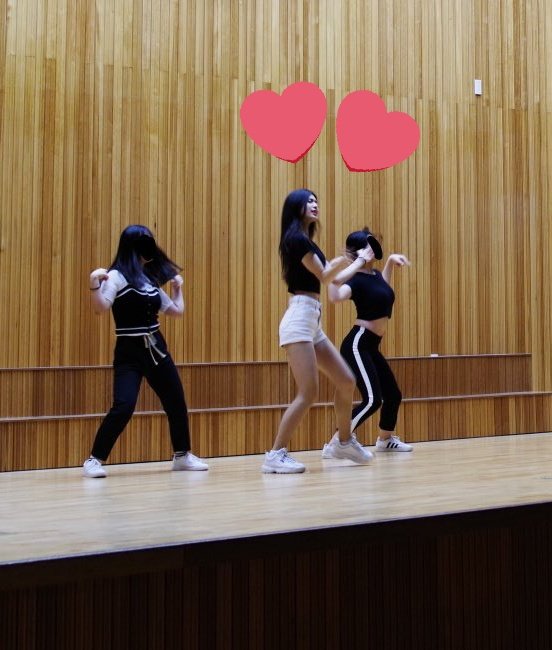 Tân binh JYP nhăm nhe ngôi nữ thần Kpop mới với nhan sắc như Suzy - Ryujin (ITZY), đến ảnh thẻ còn xinh ngất ngây - Ảnh 8. Tân binh JYP nhăm nhe ngôi nữ thần Kpop mới với nhan sắc như Suzy - Ryujin (ITZY), đến ảnh thẻ còn xinh ngất ngây - Ảnh 8.