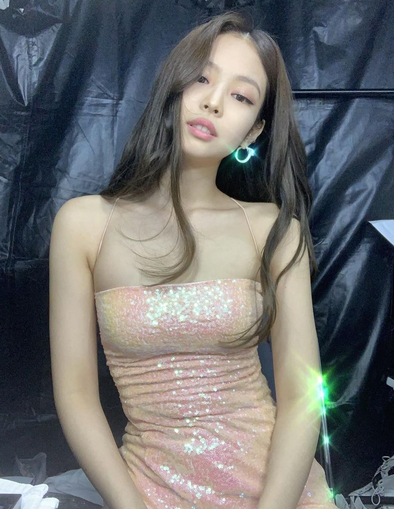 Jennie mà thường xuyên tận dụng combo này chắc fan phải thở bằng bình oxy mất - Ảnh 8.