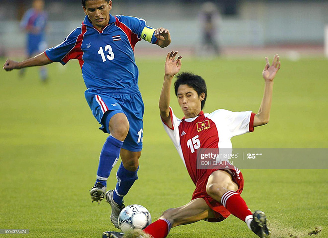 Nhà vô địch AFF Cup: CĐV Oman thổi kèn inh ỏi suốt trận, cầu thủ Việt Nam dễ mất tập trung - Ảnh 3.