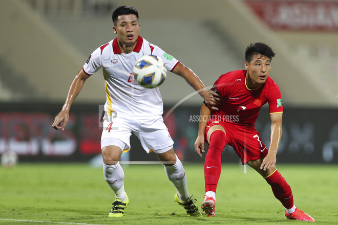 Nhà vô địch AFF Cup: CĐV Oman thổi kèn inh ỏi suốt trận, cầu thủ Việt Nam dễ mất tập trung - Ảnh 4.