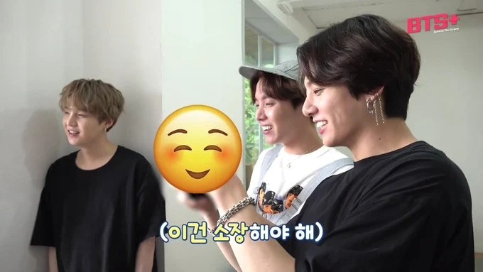 Kh&ocirc;ng ri&ecirc;ng g&igrave; BLACKPINK, BTS cũng bị soi ra 5 lần 7 lượt ngoại t&igrave;nh với iPhone trong khi đang l&agrave;m đại sứ cho Samsung - Ảnh 6.