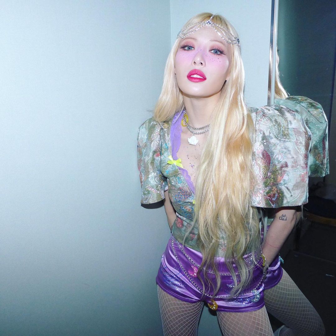 Màn giảm cân gây sốc Kbiz: Hyuna công khai chỉ nặng 41,3kg, chân tay gầy gò khẳng khiu làm fan lo lắng tột độ - Ảnh 4. Màn giảm cân gây sốc Kbiz: Hyuna công khai chỉ nặng 41,3kg, chân tay gầy gò khẳng khiu làm fan lo lắng tột độ - Ảnh 4.