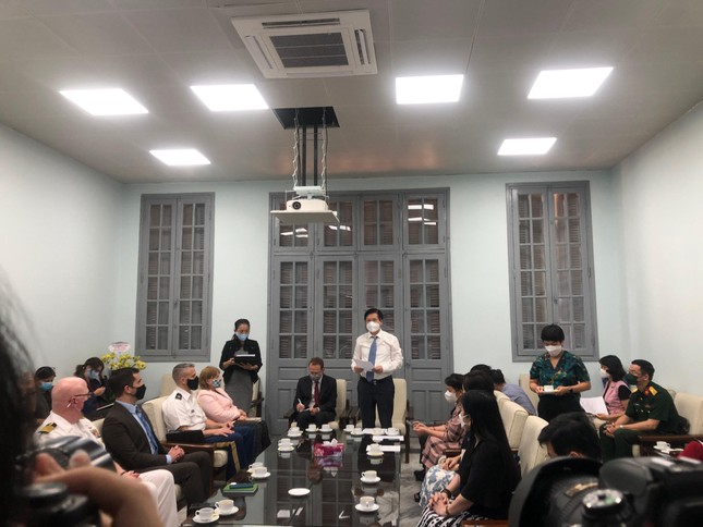 Mỹ b&agrave;n giao 77 tủ lạnh &acirc;m s&acirc;u cho Việt Nam, sắp viện trợ th&ecirc;m 400.000 liều vắc xin - Ảnh 1.