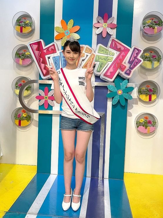 Vừa đăng quang, tân Miss Teen Japan 14 tuổi đã gây bão toàn cõi mạng với visual công chúa, khoảnh khắc rơi lệ đẹp nao lòng - Ảnh 9.