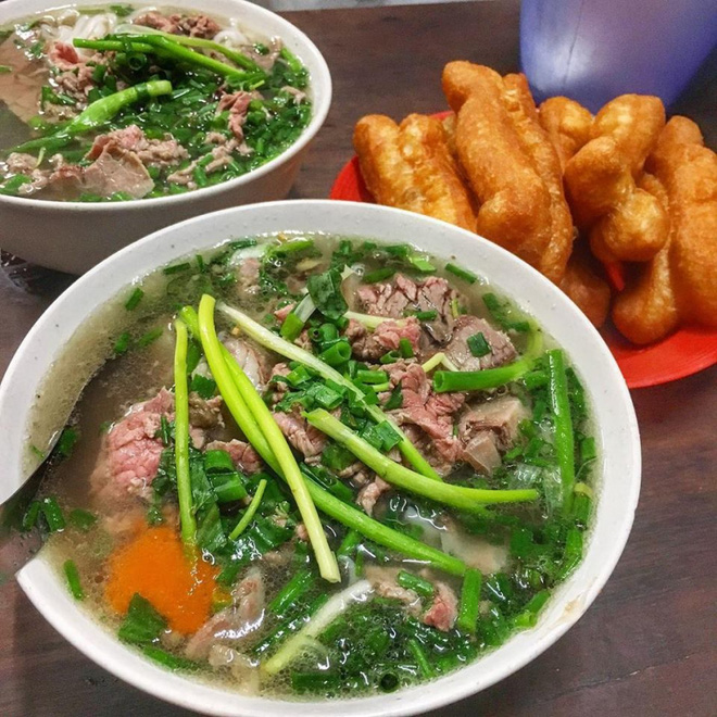 Người dân Hà Nội lúc này: Cuối cùng cũng được ăn phở sau hơn 80 ngày dài đằng đẵng! - Ảnh 4. Người dân Hà Nội lúc này: Cuối cùng cũng được ăn phở sau hơn 80 ngày dài đằng đẵng! - Ảnh 4.