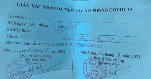 Diễn biến mới vụ cô gái khoe tiêm vắc-xin nhờ xin ông anh - Ảnh 1. Diễn biến mới vụ cô gái khoe tiêm vắc-xin nhờ xin ông anh - Ảnh 1.