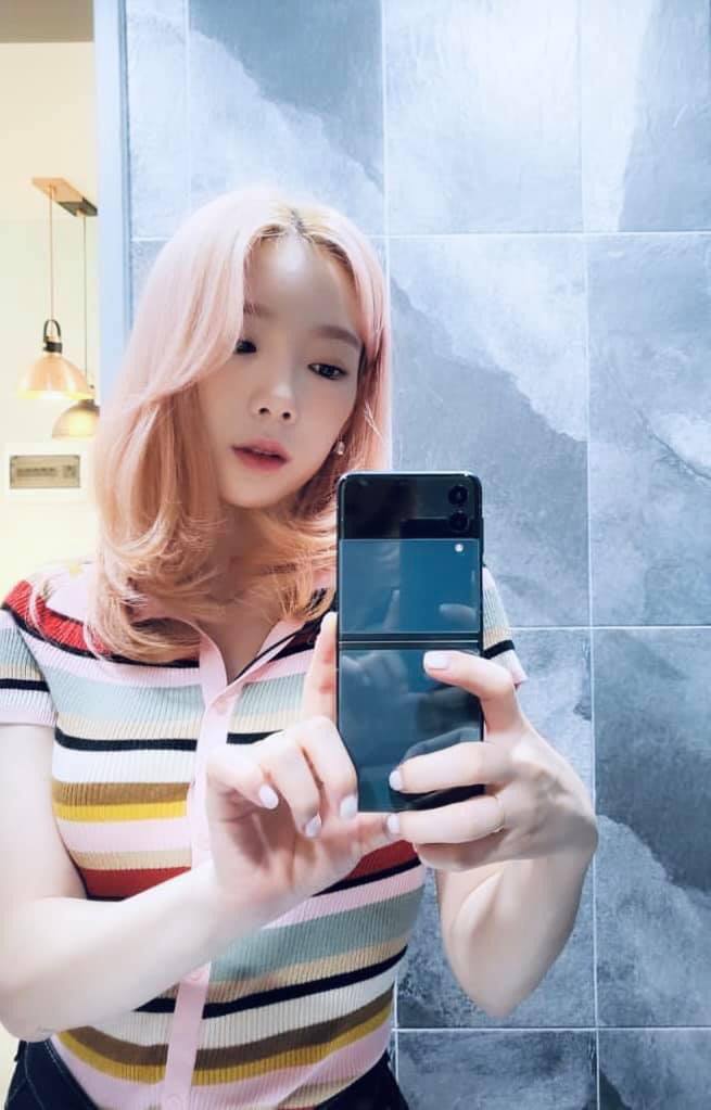 Taeyeon (SNSD) cúng tiền nhiều cho Apple đến phát hoảng, một năm đổi liên tục 3 chiếc iPhone? - Ảnh 3.