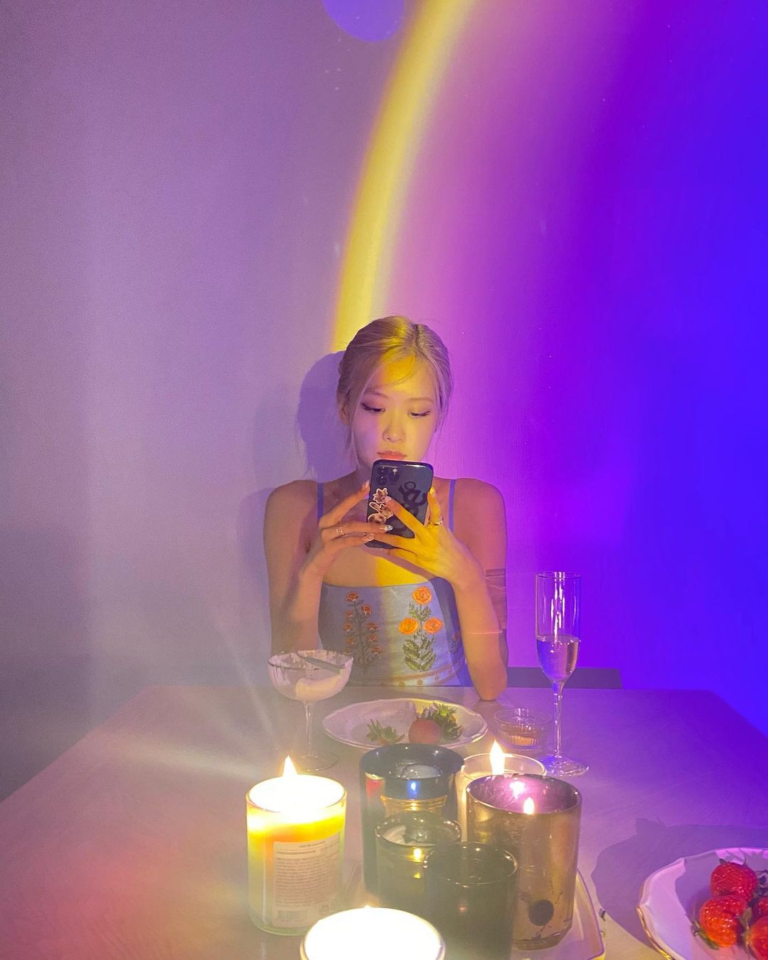 Giữa tranh cãi ủng hộ dancer YG ở Street Woman Fighter, Rosé (BLACKPINK) bỗng có động thái bất ngờ - Ảnh 5. Giữa tranh cãi ủng hộ dancer YG ở Street Woman Fighter, Rosé (BLACKPINK) bỗng có động thái bất ngờ - Ảnh 5.
