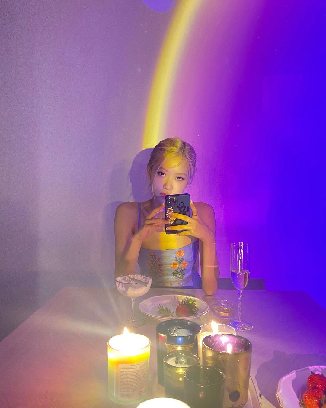 Giữa tranh cãi ủng hộ dancer YG ở Street Woman Fighter, Rosé (BLACKPINK) bỗng có động thái bất ngờ - Ảnh 7. Giữa tranh cãi ủng hộ dancer YG ở Street Woman Fighter, Rosé (BLACKPINK) bỗng có động thái bất ngờ - Ảnh 7.