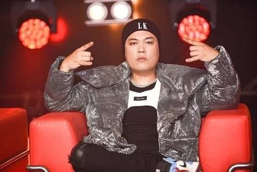 LK lột xác đáng kinh ngạc chỉ trong 1 năm: Mũm mĩm ở King Of Rap, qua Rap Việt thì ốm nhom khiến Karik bất ngờ - Ảnh 3.