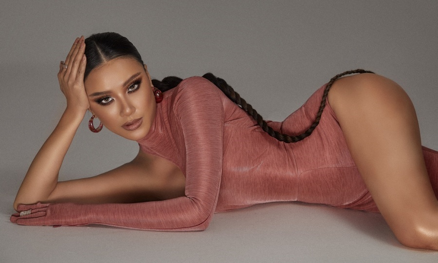 Á hậu Kim Duyên lộ eo ngấn mỡ, so với ảnh đã qua photoshop mà xỉu ngang? - Ảnh 5. Á hậu Kim Duyên lộ eo ngấn mỡ, so với ảnh đã qua photoshop mà xỉu ngang? - Ảnh 5.