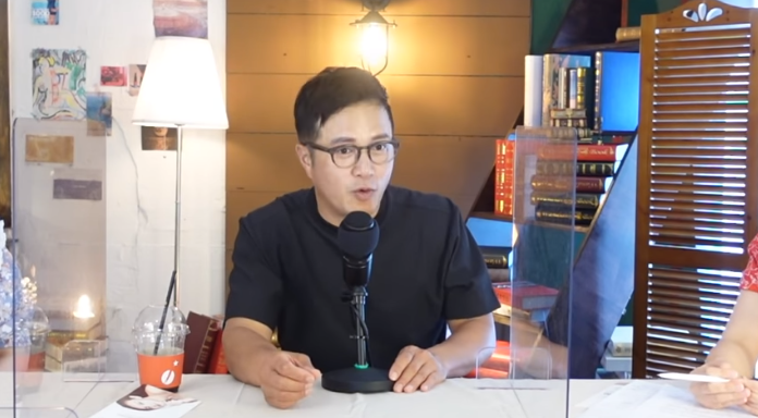 MC nổi tiếng xứ Hàn “bóc” con người thật của Son Ye Jin, lật lại cả vụ rò rỉ tài liệu mật cách đây 16 năm - Ảnh 2. MC nổi tiếng xứ Hàn “bóc” con người thật của Son Ye Jin, lật lại cả vụ rò rỉ tài liệu mật cách đây 16 năm - Ảnh 2.