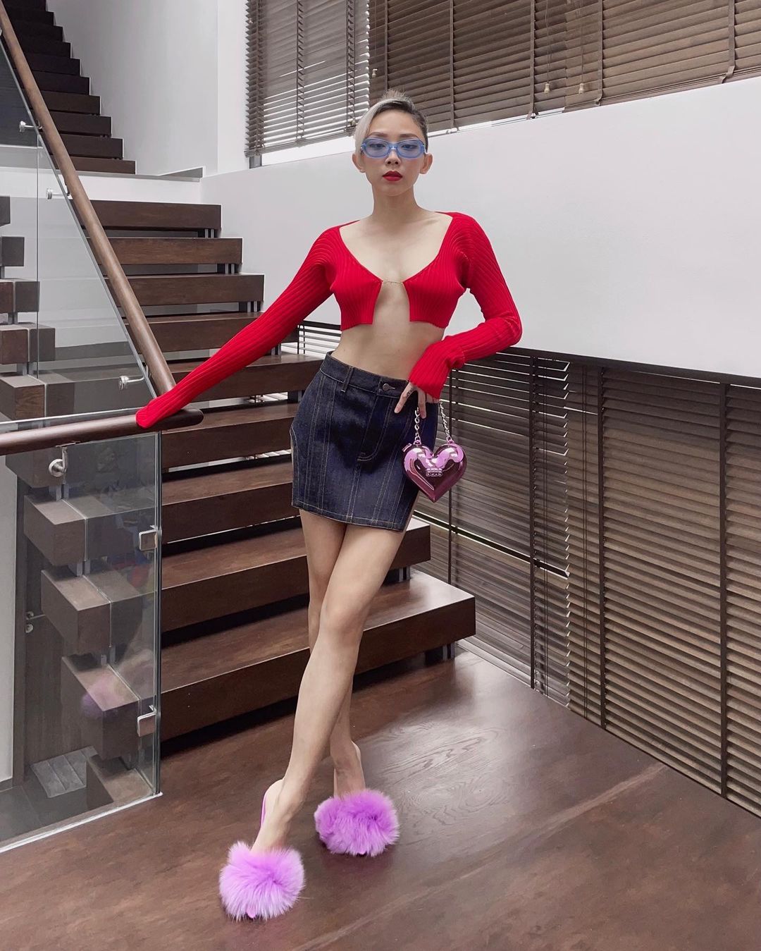 Mẫu áo cardigan nửa kín nửa hở hot nhất năm nay được Jennie, Tóc Tiên, Khánh Linh sủng ái: Các shop bắt đầu bán rồi, giá có vài trăm so với áo gốc 9 củ múc lẹ kẻo hết như chơi - Ảnh 2.