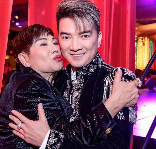Bầu show 17 năm làm vợ giấy tờ đối xử với Đàm Vĩnh Hưng thế nào sau khi đệ đơn ly hôn? - Ảnh 5. Bầu show 17 năm làm vợ giấy tờ đối xử với Đàm Vĩnh Hưng thế nào sau khi đệ đơn ly hôn? - Ảnh 5.