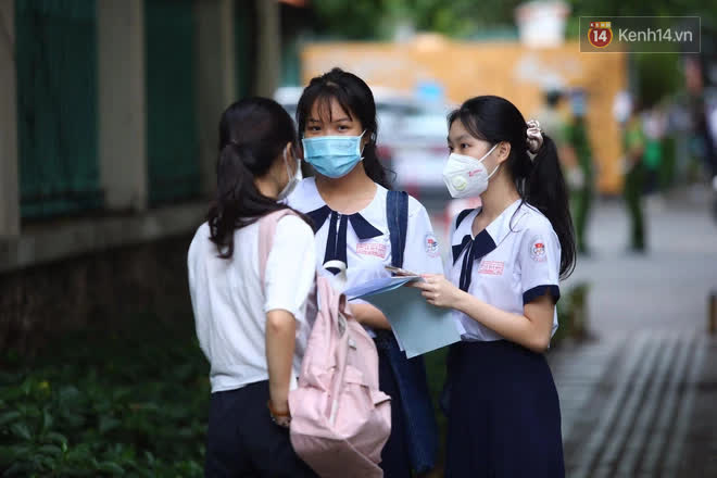 KHẨN: 4 địa phương cho học sinh nghỉ học vì có F0 liên quan tới trường học - Ảnh 1.