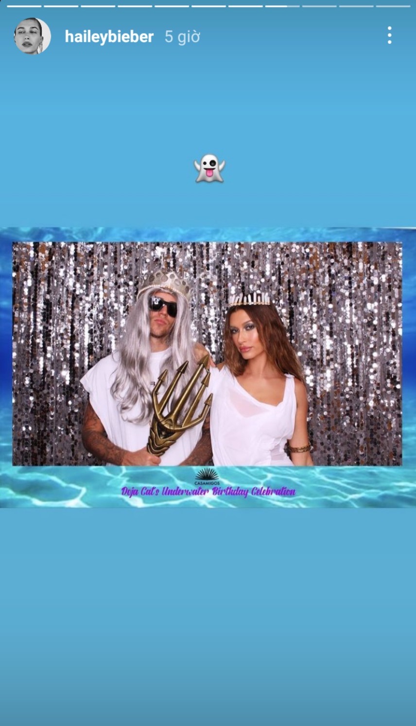Giữa vụ chú ruột Alec Baldwin xả súng bắn chết người, Hailey bỗng có động thái gây tranh cãi bên Justin Bieber - Ảnh 3. Giữa vụ chú ruột Alec Baldwin xả súng bắn chết người, Hailey bỗng có động thái gây tranh cãi bên Justin Bieber - Ảnh 3.