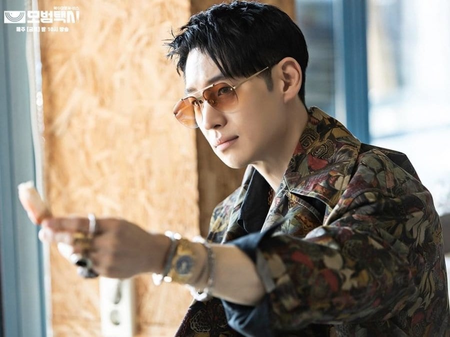 M&ecirc; mệt 5 nam ch&iacute;nh bị đa nh&acirc;n c&aacute;ch ở phim H&agrave;n: &Aacute;c nh&acirc;n Penthouse c&ograve;n phải ch&agrave;o thua tr&ugrave;m cuối đỉnh nhất lịch sử! - Ảnh 9.