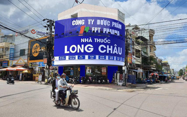 Hồi kết vụ ”lùm xùm” mặt bằng: Chủ nhà đã tìm được khách thuê mới, chính là Long Châu đối thủ của Thế Giới Di Động! - Ảnh 1.