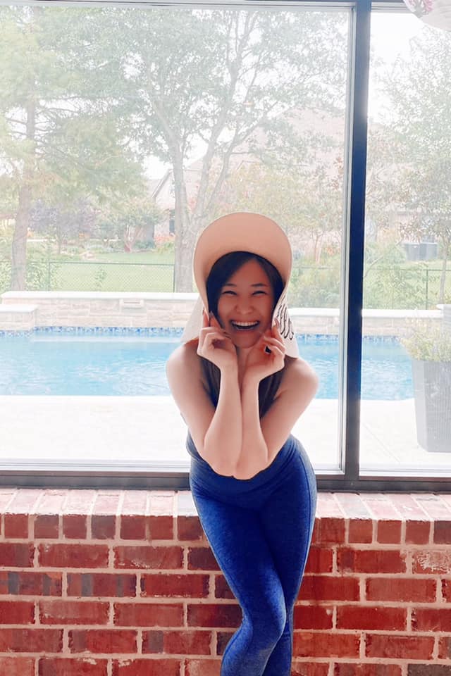 Hương Tràm dạo này khác rồi: Ăn vận sexy khoẻ khoắn khoe body, lộ hình xăm chân ngực trên đất Mỹ - Ảnh 7. Hương Tràm dạo này khác rồi: Ăn vận sexy khoẻ khoắn khoe body, lộ hình xăm chân ngực trên đất Mỹ - Ảnh 7.