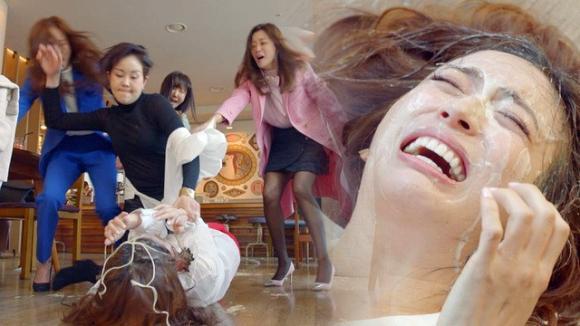 Cười tắc thở với 5 cú tát độc lạ nhất phim Hàn: Đánh nhau bằng kim chi chưa quái dị bằng màn trị tiểu tam với mì Ý - Ảnh 8.