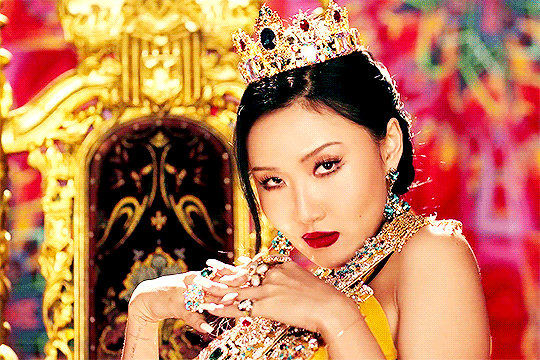 Nữ hoàng gợi cảm - danh hiệu gây tranh cãi nhất Kpop: Lee Hyori hóa định nghĩa, Hyuna - Hwasa hở nhức mắt, đến Jennie khác hẳn? - Ảnh 15. Nữ hoàng gợi cảm - danh hiệu gây tranh cãi nhất Kpop: Lee Hyori hóa định nghĩa, Hyuna - Hwasa hở nhức mắt, đến Jennie khác hẳn? - Ảnh 15.