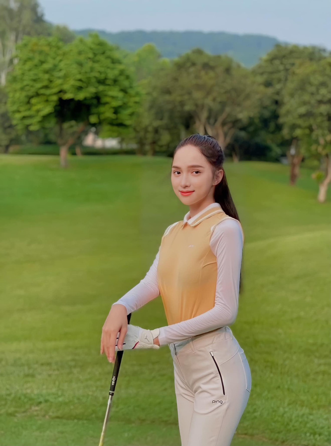 Hương Giang tích cực hoạt động MXH hậu comeback: Liên tục khoe ảnh tại sân golf, phong cách dạo này dịu dàng hẳn ra - Ảnh 7.
