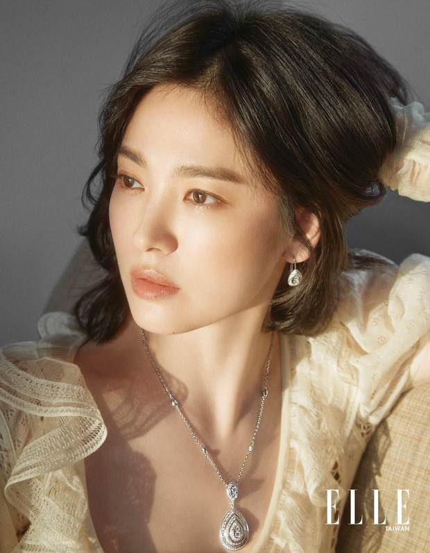 Vì sao Song Hye Kyo được tôn là đại mỹ nhân? Nhìn chùm ảnh 2 thập kỷ góc nghiêng bất biến và bộ phận "chấp" ảnh nhòe này đi!