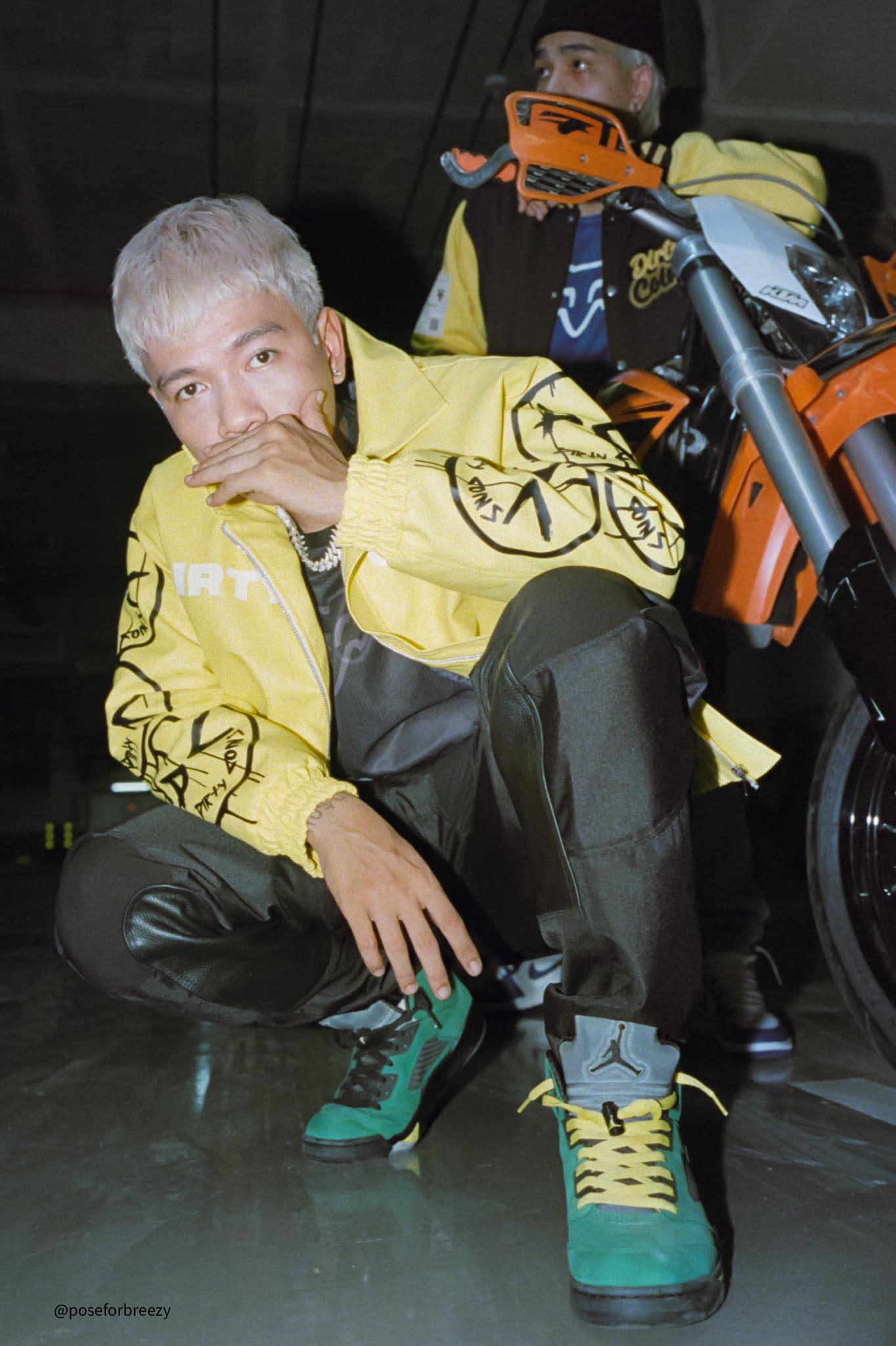 Ca kh&uacute;c Việt mang hồn USUK đang hot đ&atilde; nhanh ch&oacute;ng đi v&agrave;o đề Ho&aacute;, thầy gi&aacute;o bắt trend nhạy gh&ecirc; c&ograve;n thể hiện sự tinh tế qua chi tiết n&agrave;y - Ảnh 5.