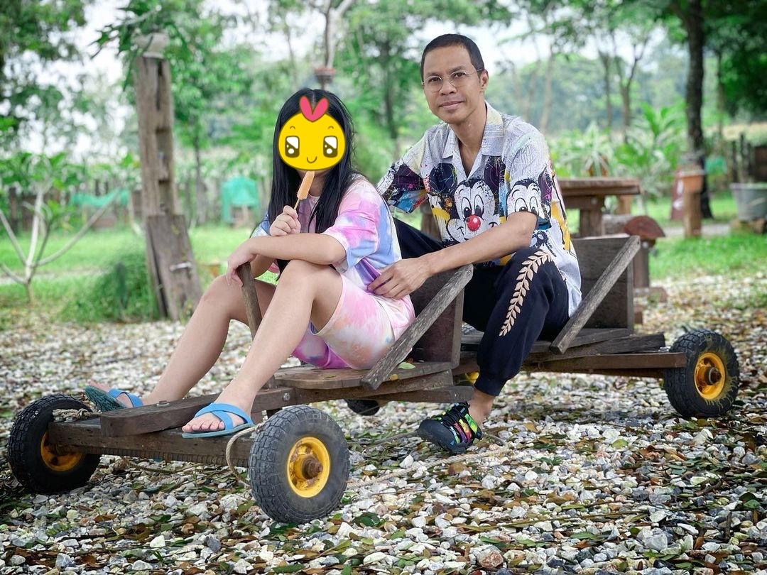 Nam nhạc sĩ đình đám cuối cùng đã lên tiếng về vụ động chạm nhạy cảm với con gái ruột, nhưng vẫn bị ném đá thậm tệ - Ảnh 3. Nam nhạc sĩ đình đám cuối cùng đã lên tiếng về vụ động chạm nhạy cảm với con gái ruột, nhưng vẫn bị ném đá thậm tệ - Ảnh 3.