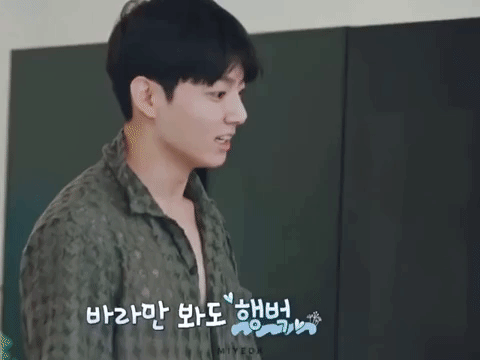 Phận con sen của Jungkook (BTS): Vừa đánh răng cho boss cực yêu lại phải còng lưng dọn mìn - Ảnh 6.