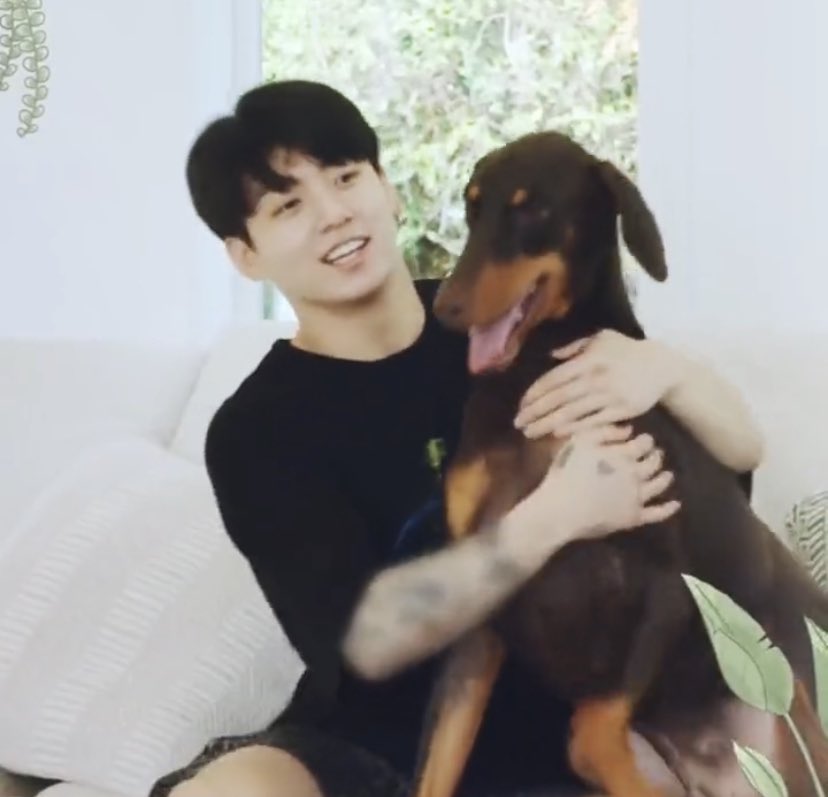 Phận con sen của Jungkook (BTS): Vừa đ&aacute;nh răng cho boss cực y&ecirc;u lại phải c&ograve;ng lưng dọn m&igrave;n - Ảnh 2.