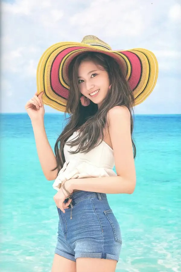 Sana (TWICE): Hành trình giảm cân đáng kinh ngạc từ idol có thân hình mũm mĩm đến mỹ nhân hàng đầu Kpop - Ảnh 8.
