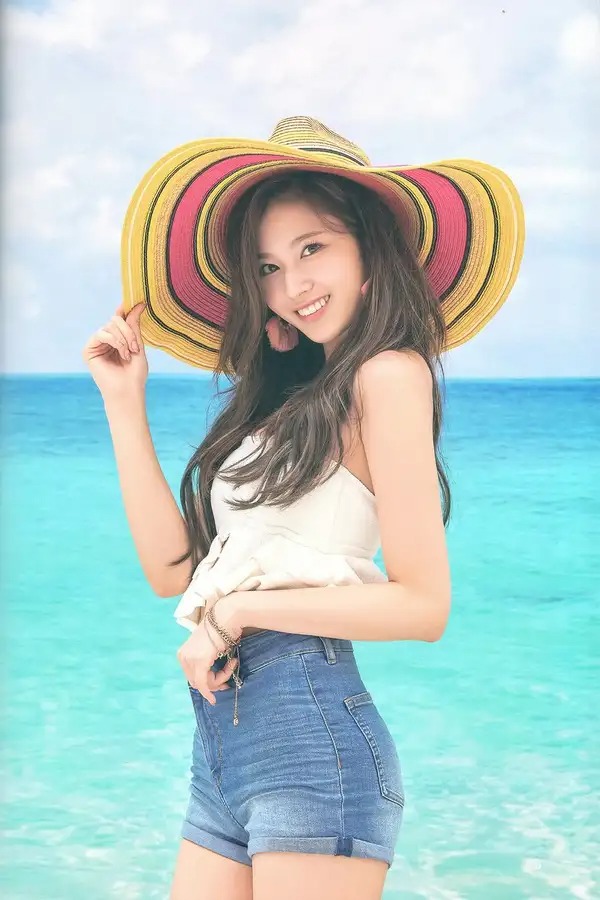 Sana (TWICE): Hành trình giảm cân đáng kinh ngạc từ idol có thân hình mũm mĩm đến mỹ nhân hàng đầu Kpop - Ảnh 8.