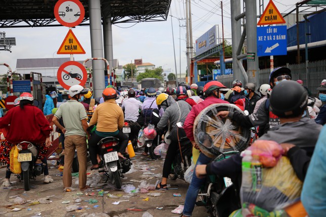 Các tỉnh miền Tây kiến nghị tạm ngưng cho người dân về quê - Ảnh 2.