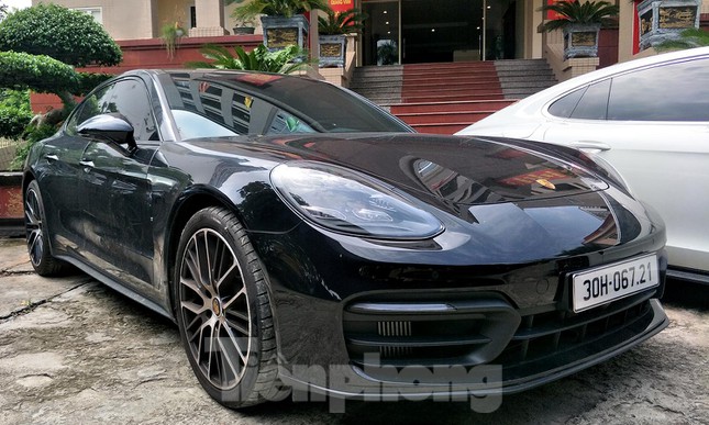 Cận cảnh d&agrave;n si&ecirc;u xe bị thu giữ trong đường d&acirc;y đ&aacute;nh bạc khủng ở H&agrave; Nội - Ảnh 11.