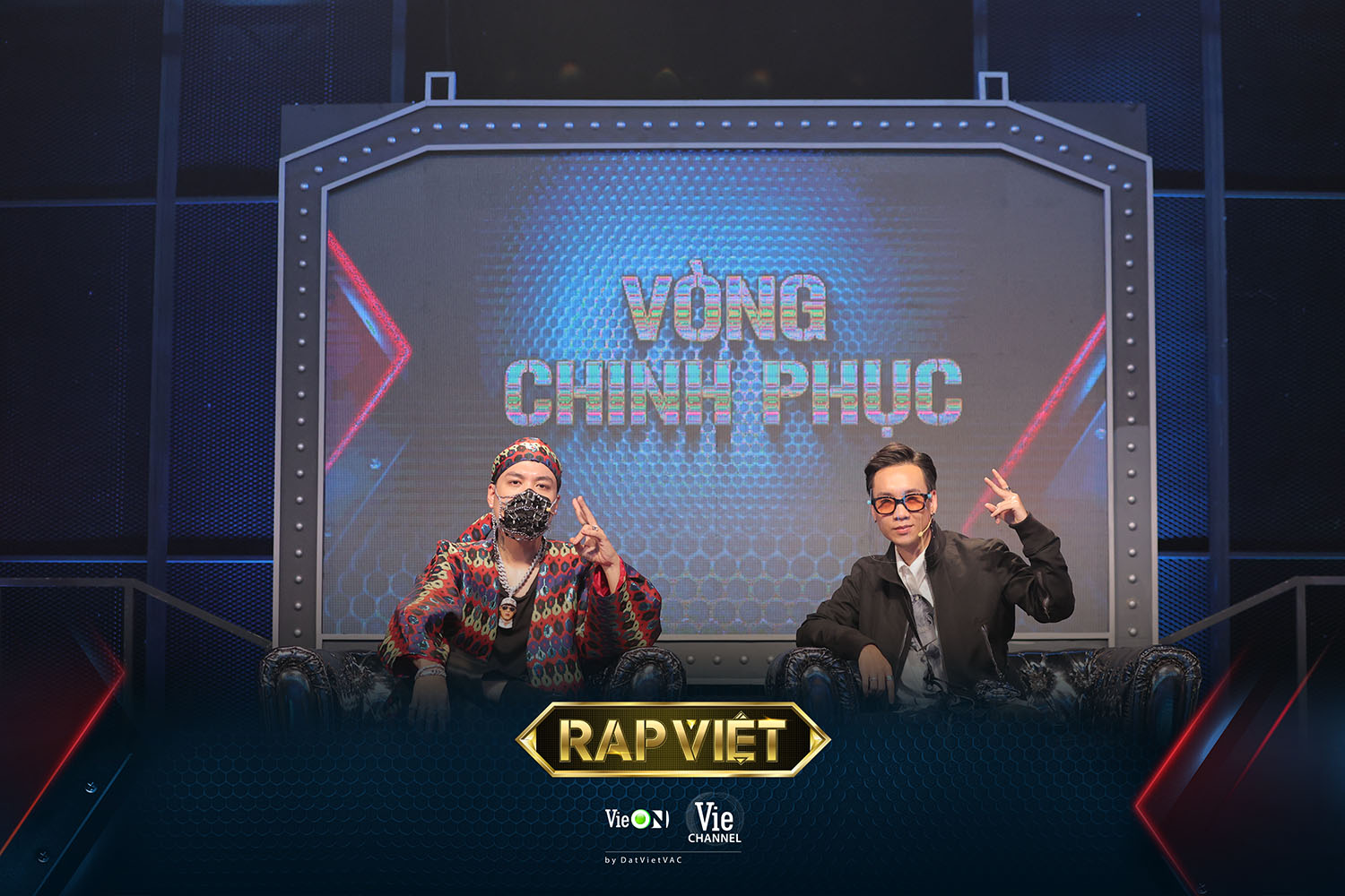 Giám khảo LK mờ nhạt qua 3 tập Rap Việt: JustaTee gánh team không nổi, thiếu tương tác giải trí, còn bị HLV phản bác về chuyên môn? - Ảnh 1.