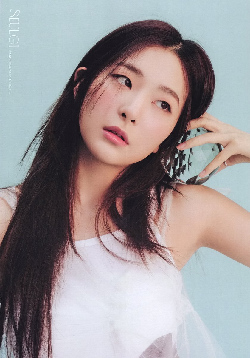 Nữ idol đình đám vừa ra mắt đã bị netizen chê xấu nhưng lại khiến cả dàn sao nam mê mệt, thậm chí còn có cả tin đồn hẹn hò - Ảnh 7. Nữ idol đình đám vừa ra mắt đã bị netizen chê xấu nhưng lại khiến cả dàn sao nam mê mệt, thậm chí còn có cả tin đồn hẹn hò - Ảnh 7.